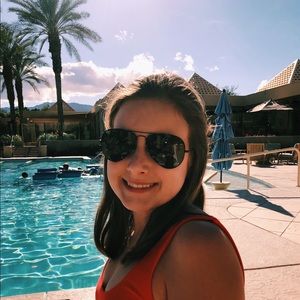 Meet your Posher, Laney